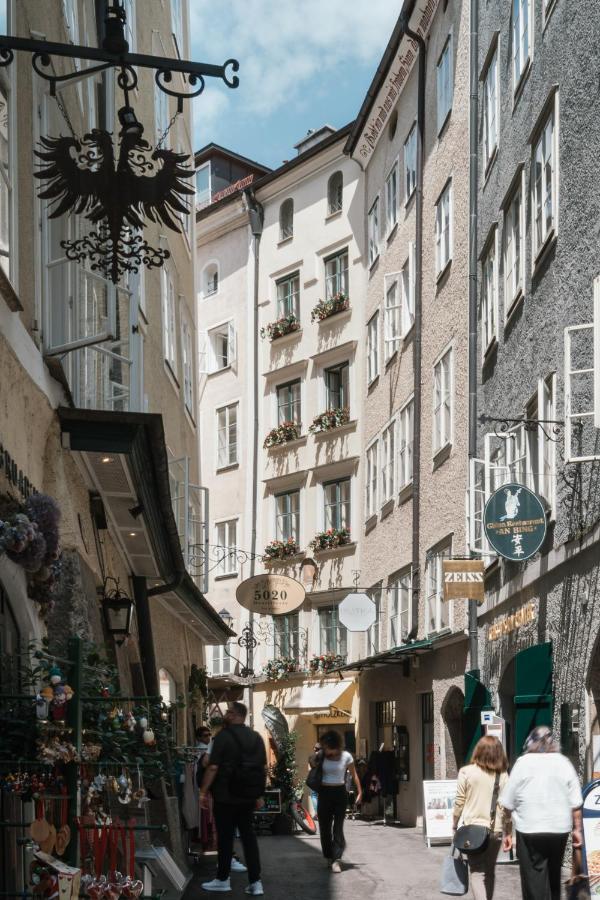 Altstadt-App. Domblick! Salzburgo Exterior foto